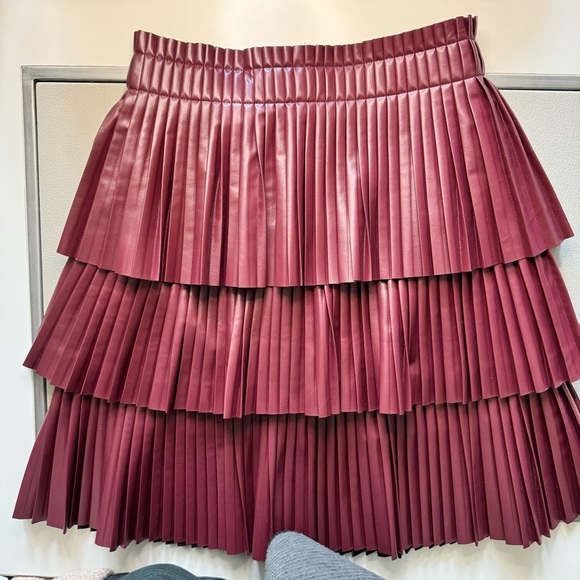 Anthropologie TIERED FAUX LEATHER MINI SKIRT | Color Plum | Size XS - Picture 8 of 8
